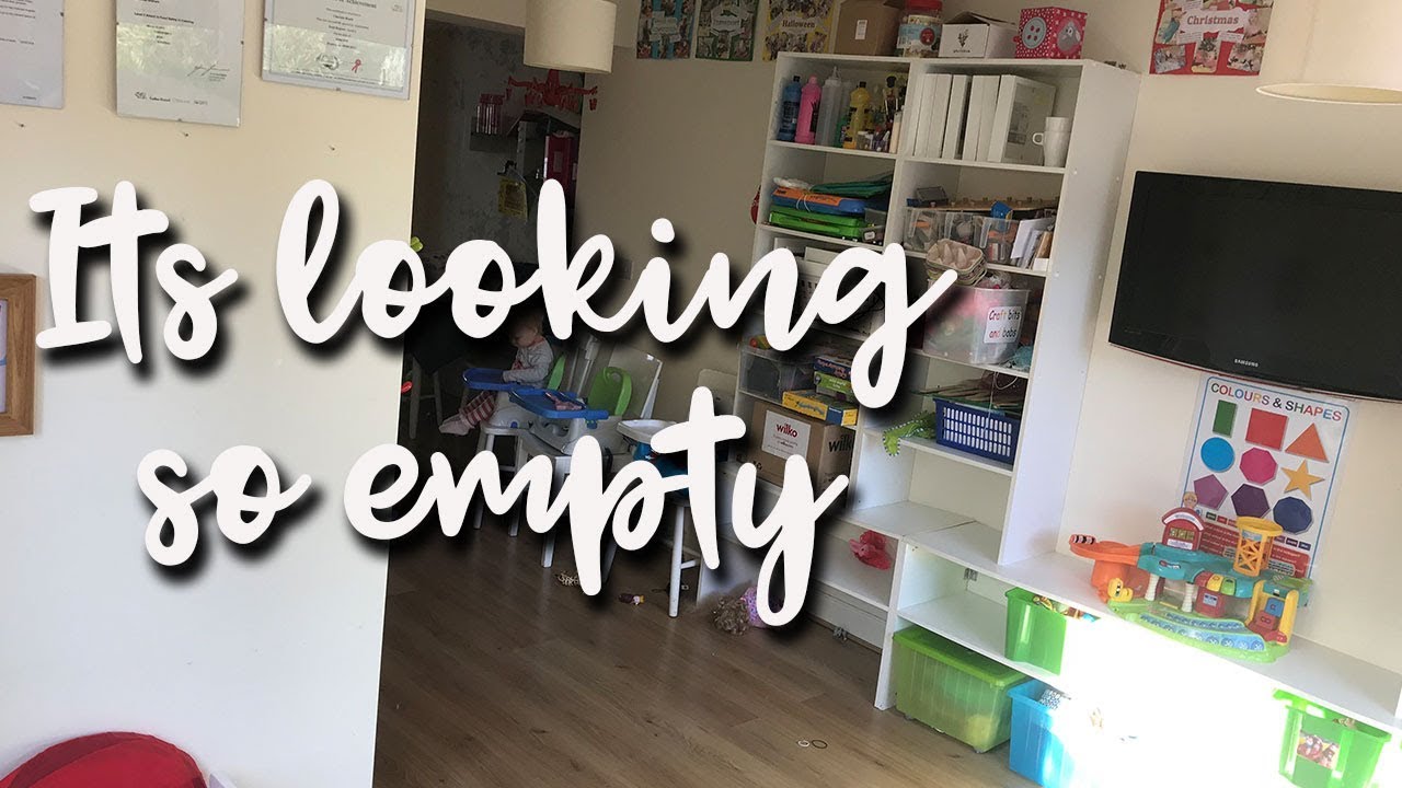 EMPTYING THE PLAYROOM - BOOKABEES PARCEL - BAKING WITH KIDS - A CHILDMINDING MUMMY